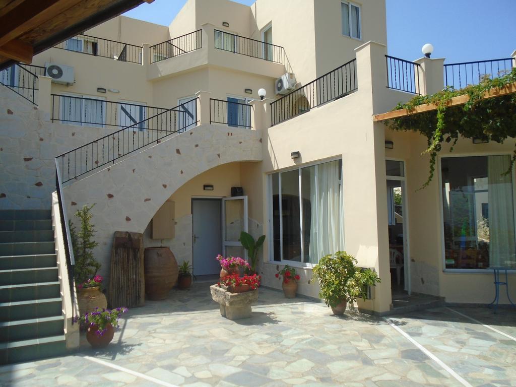 Irida Aparthotel Georgioupoli Exteriör bild