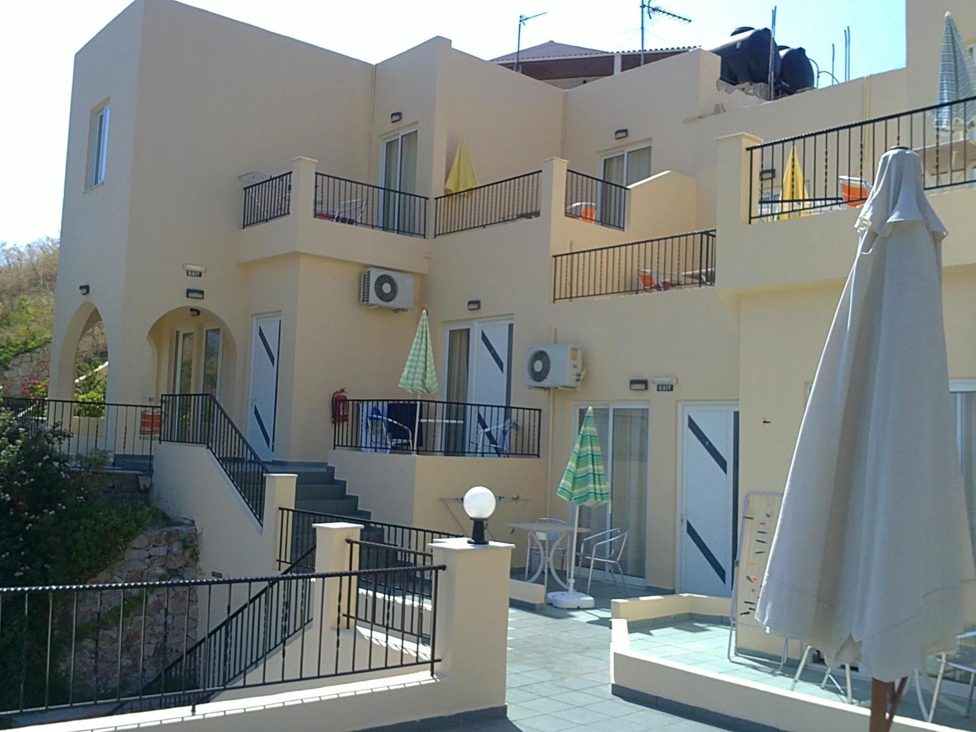 Irida Aparthotel Georgioupoli Exteriör bild