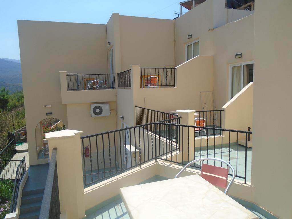 Irida Aparthotel Georgioupoli Exteriör bild