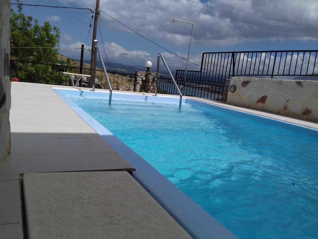 Irida Aparthotel Georgioupoli Exteriör bild