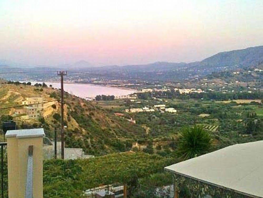 Irida Aparthotel Georgioupoli Exteriör bild